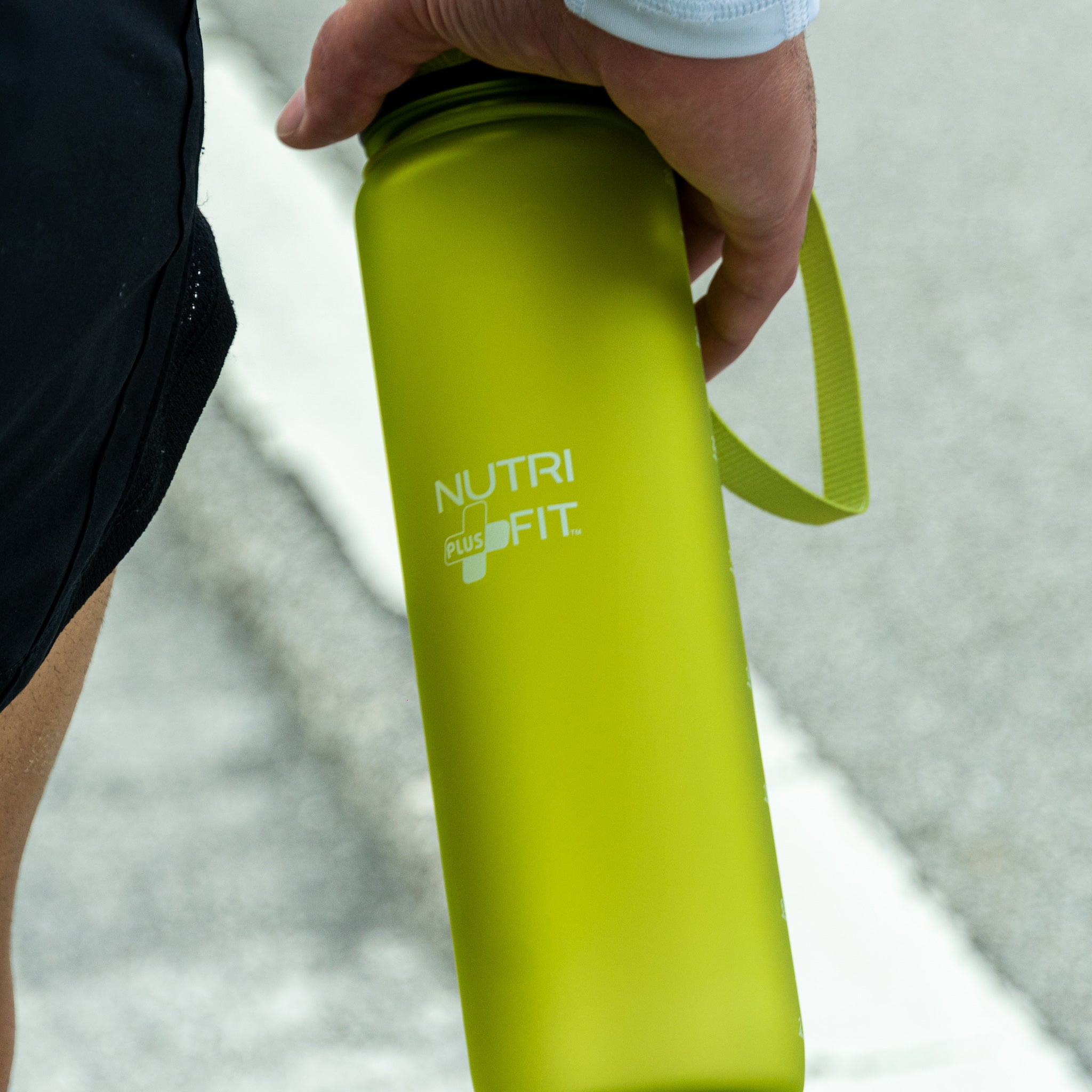 NutriFit Plus Hydration Water Bottle for everyday use 32oz - BPA Free - Leak Proof System - Time Markers - Multi Colors